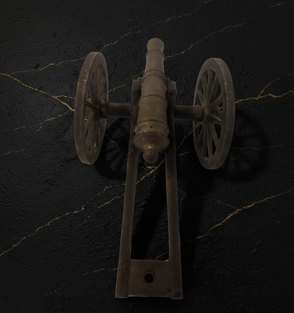 Vintage Military Cannon Model 591 Cast Iron and Brass Desktop Display - 4