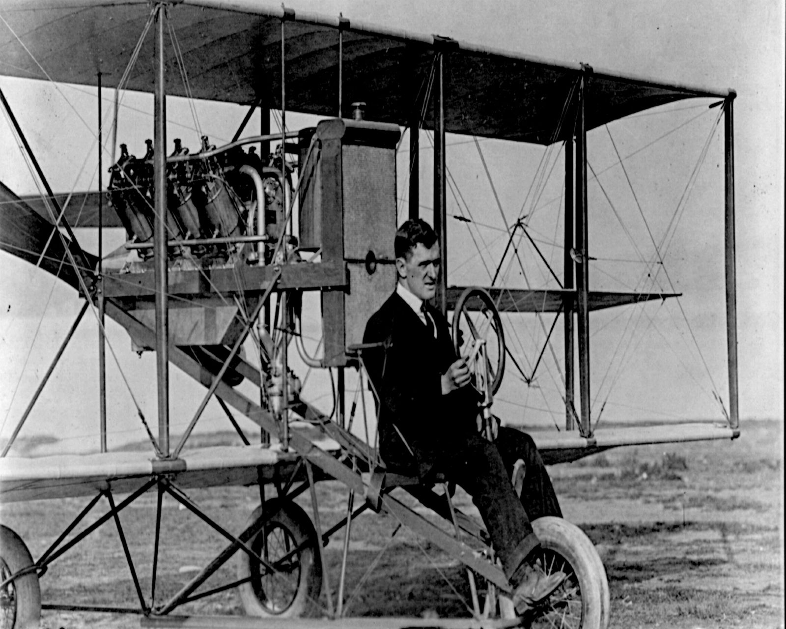 1913, HARRY HOUDINI AND WIFE BEATRICE IN NICE, FRANCE (1 of 1)