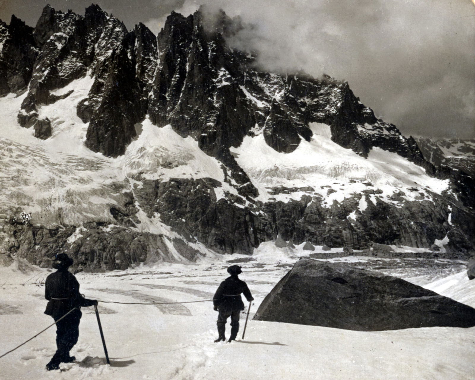 1901, Jagged peaks of Aiguilles Rouges, Mt. Blanc Range, Switzerland: Title: 1901, Jagged peaks of Aiguilles Rouges, Mt. Blanc Range, Switzerland Artist/Source: UNKNOWN Original Date: SEE TITLE Dimensions: 8x10 Description: || UNITED STATES SHIPPING ONLY! || This lot