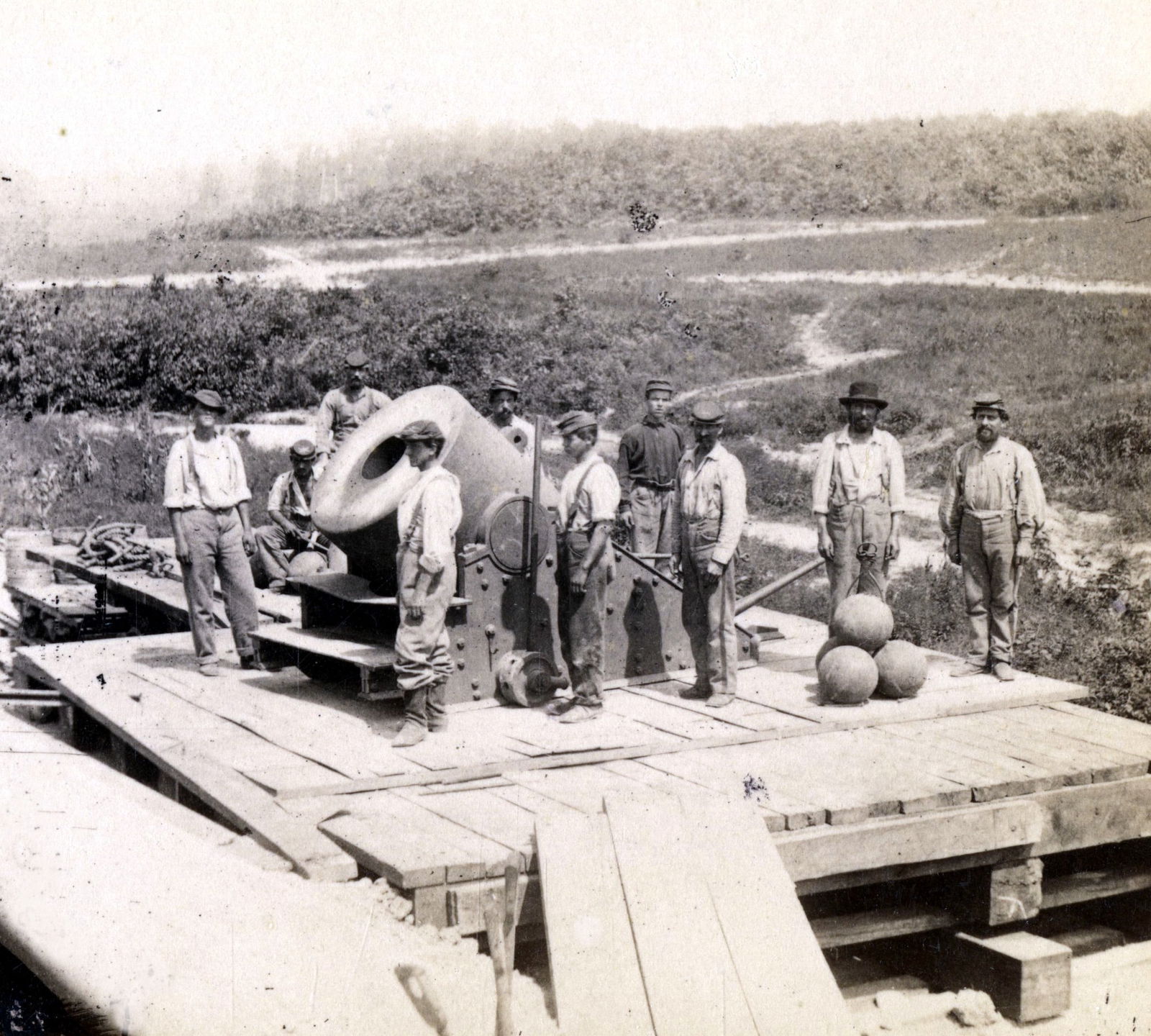 CIVIL WAR, "MORTAR DICTATOR" (1 of 1)