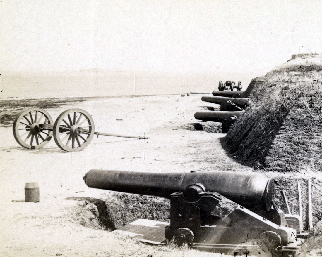 CIVIL WAR, FORT JOHNSON, SC: Title: CIVIL WAR, FORT JOHNSON, SC Artist/Source: War Photograph and Exhibition Company Original Date: 1861-1865 Dimensions: 8X10/10X8 ACCORDINGLY Description: || UNITED STATES SHIPPING ONLY! || This