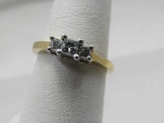 Vintage 14kt & Platinum Square Diamond Engagement Ring, Tiered, Sz. 6.5 Signed Magic Glo: Title:Vintage 14kt & Platinum Square Diamond Engagement Ring, Tiered, Sz. 6.5 Signed Magic GloDescription:Vintage 14kt Square Diamond Engagement Ring, Tiered, Sz. 6.5. Signed Magic Glo (also Le Roy Je