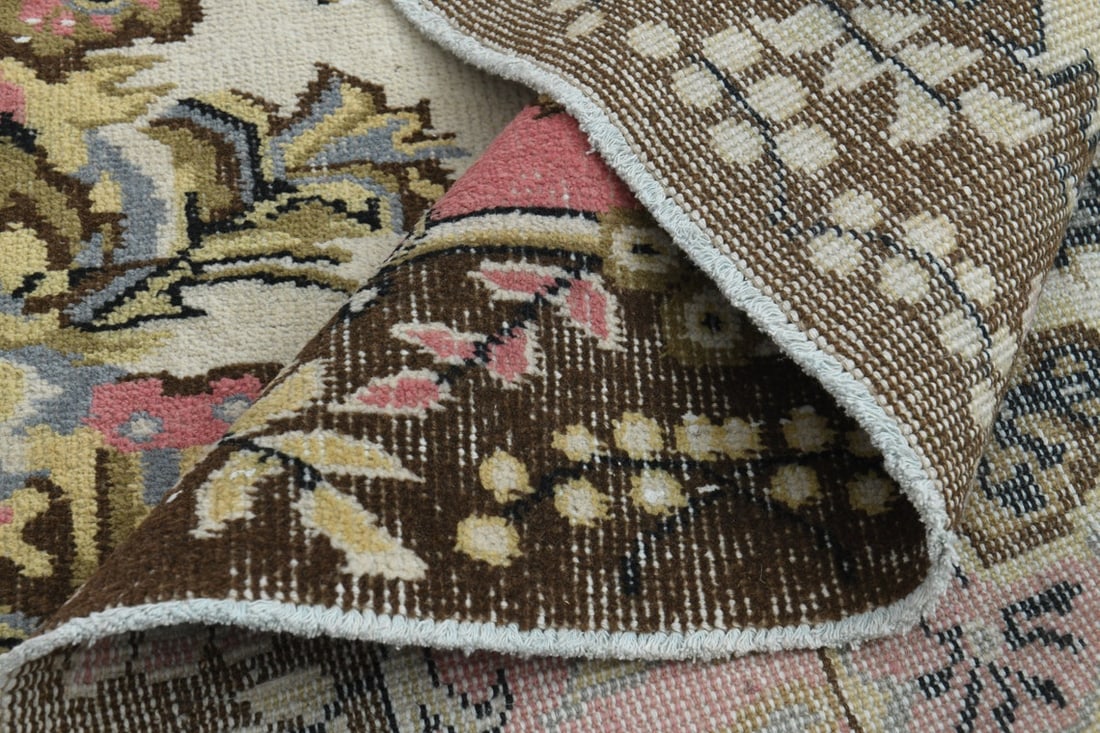 6.8x9.8 ft, FLORAL AREA RUG: Title: 6.8x9.8 ft, FLORAL AREA RUG Origin: Turkey Date/Period: 1960 - 1970 Materials: Wool And Cotton Size: Width: 6.8 feet; Length: 9.8 feet Description: This Turkish one-of-a-kind Vintage Turkish Ru