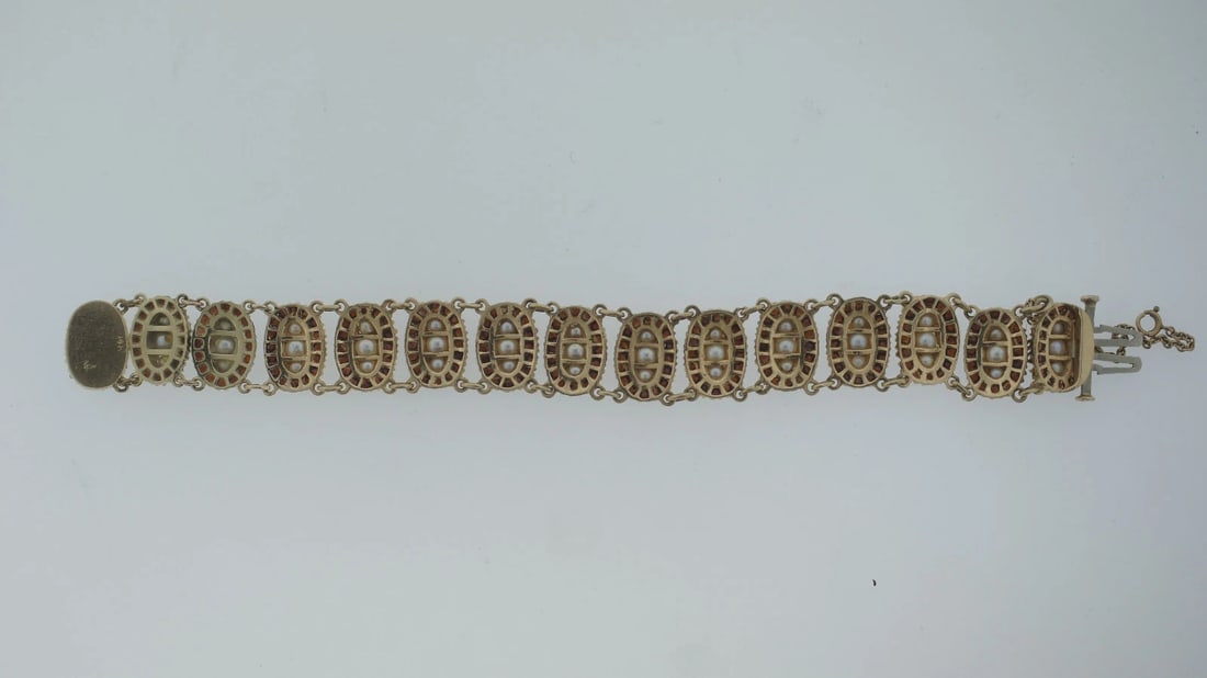 C.1950 VINTAGE 14K YELLOW GOLD GARNET PEARL BRACELET STAMPED UNIQUE - 3