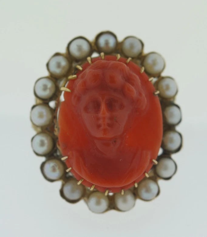 VICTORIAN C.1900 ANTIQUE CARVED CORAL PEARL PORTRAIT OVAL RING 14K YELLOW GOLD - 2