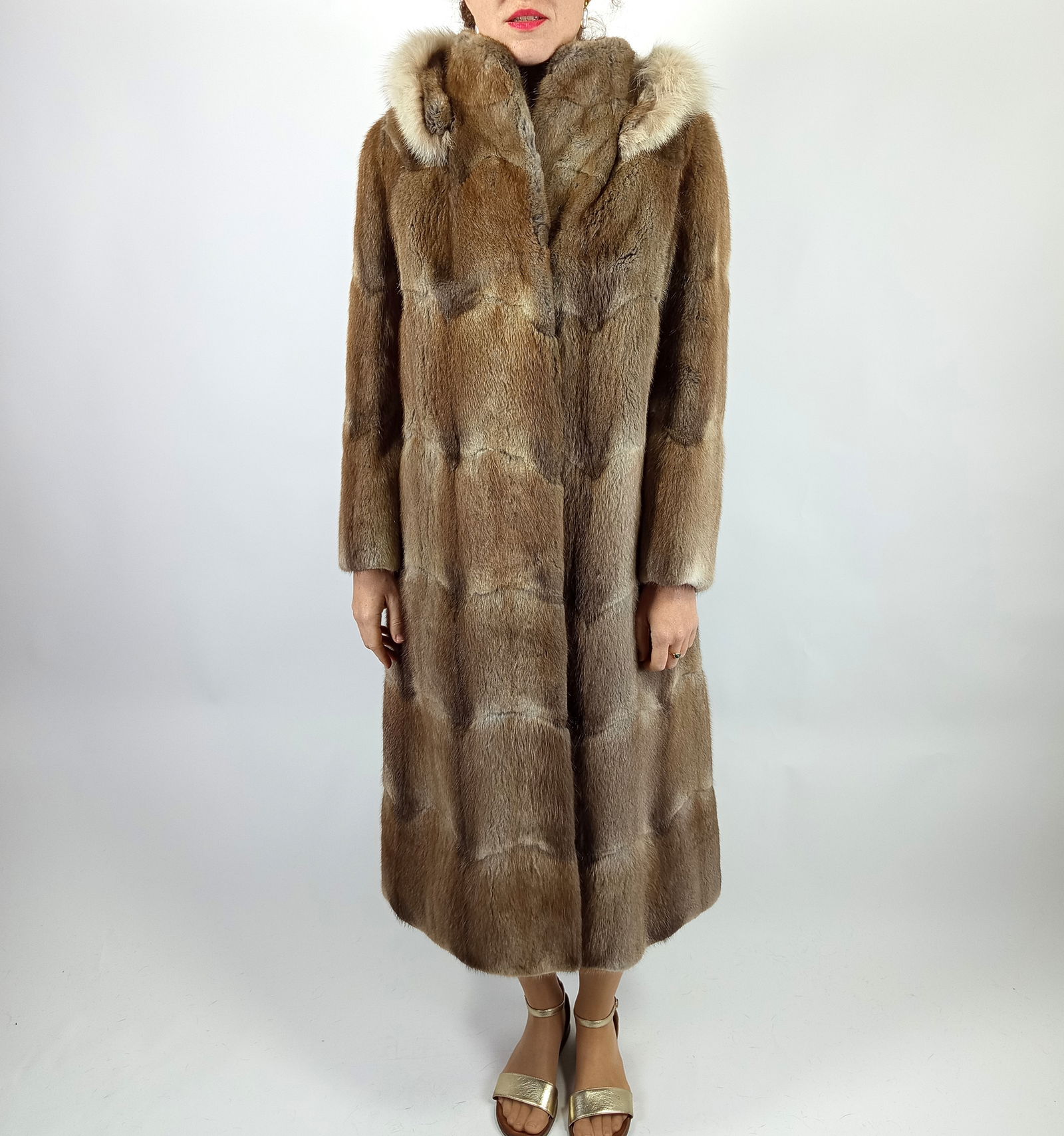 LONG MUSKRAT FUR COAT EU: XL ; US: 18 - 10