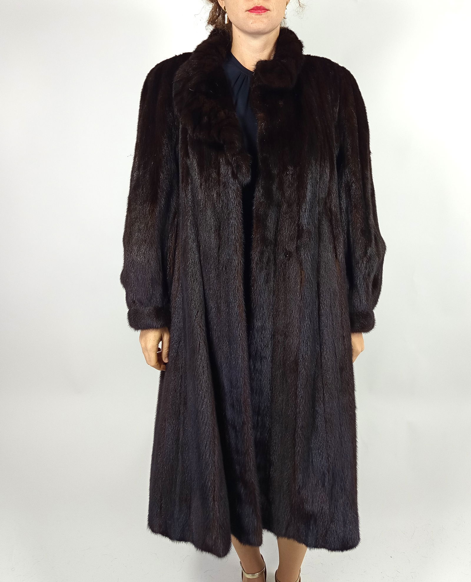 LONG BROWN MINK FUR COAT EU: XL ; US: 20 - 5