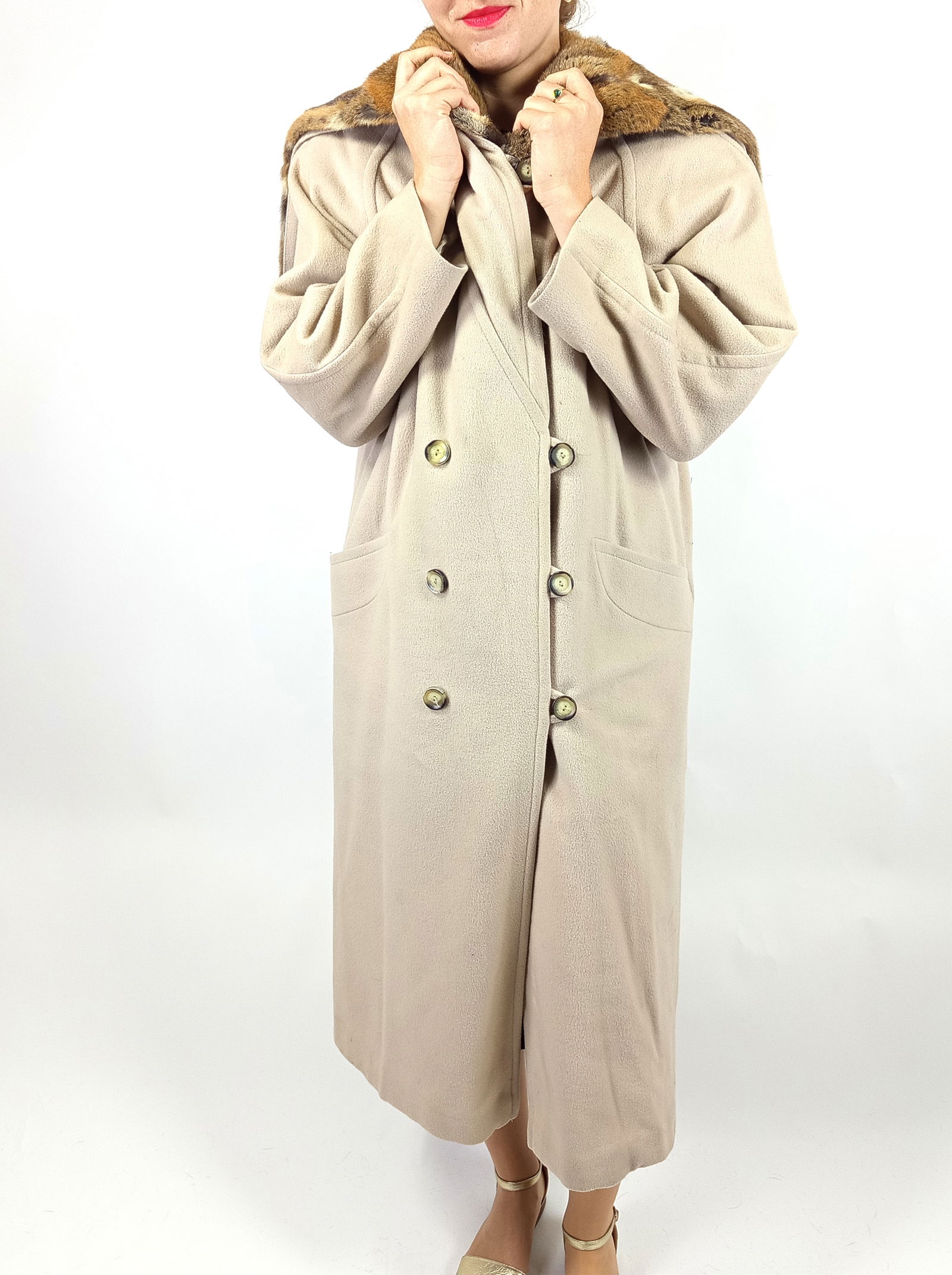 WOOL & CASHMERE BLEND FUR COAT EU: XL ; US: 20 - 6