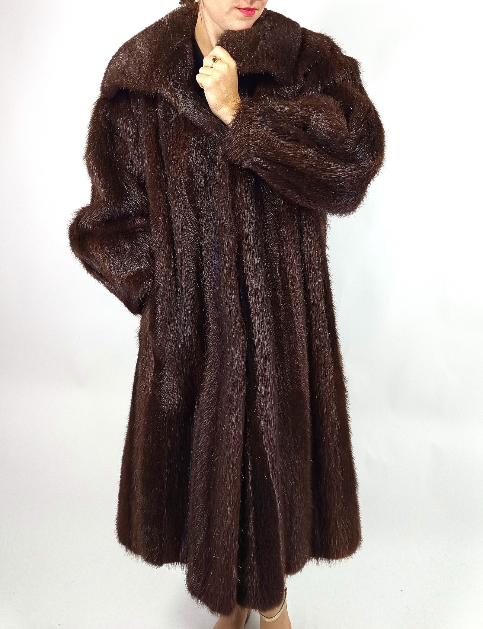SHEARED NUTRIA FUR COAT EU: XL ; US: 20 - 3