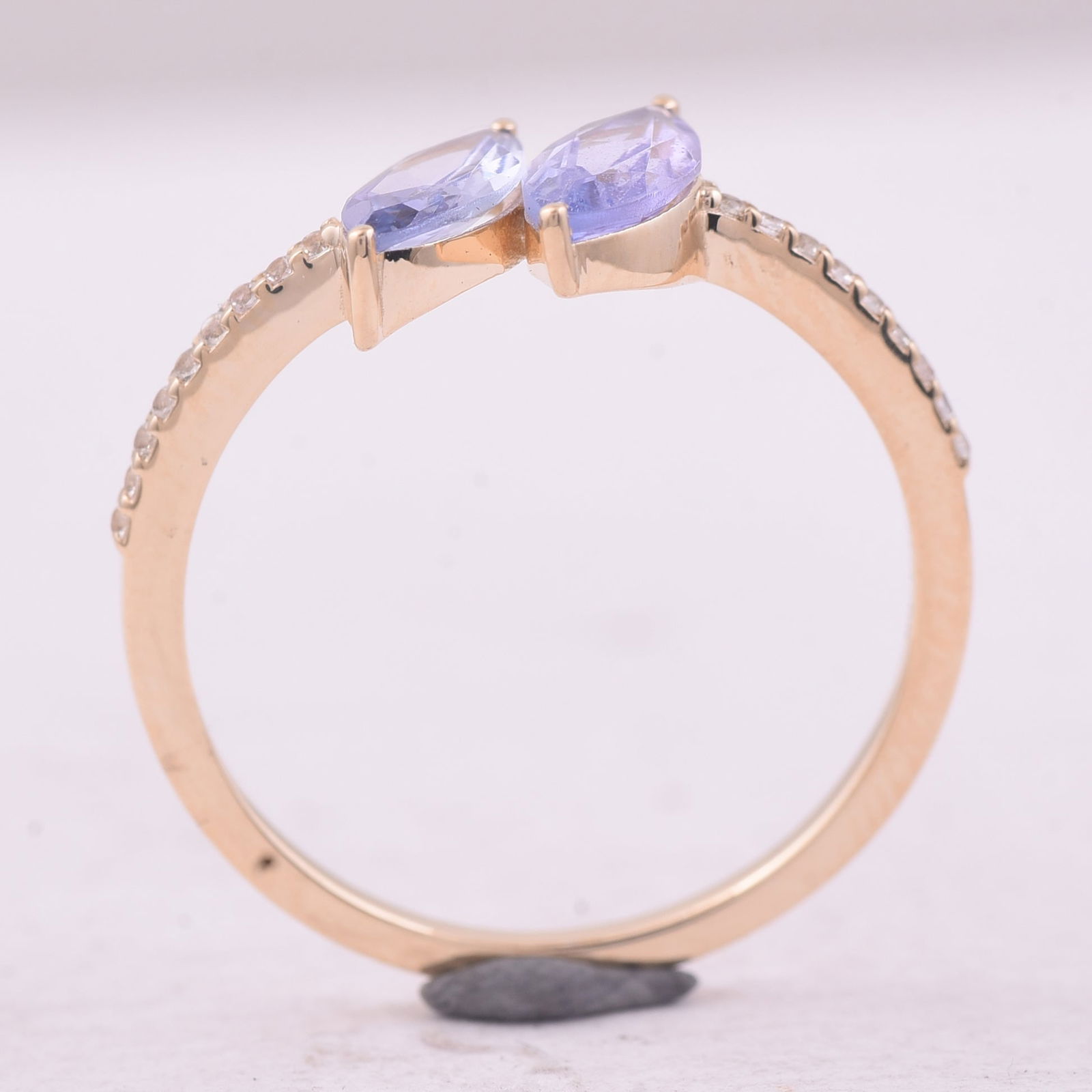 0.93 Ct Marquise Tanzanite 9K Gold Ring - 4