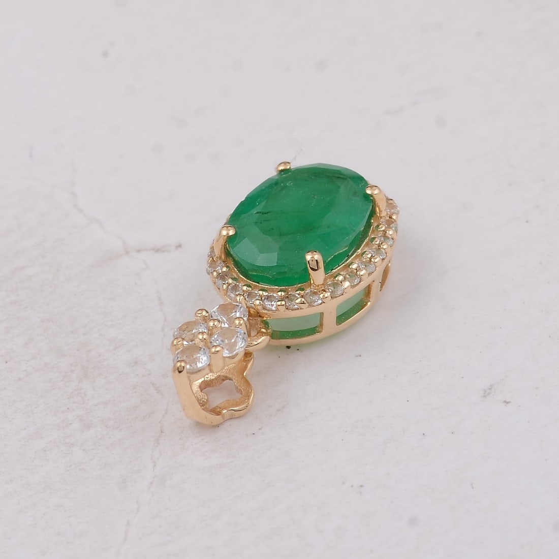 1.65 Ct Oval Emerald 9K Gold Pendant - 2