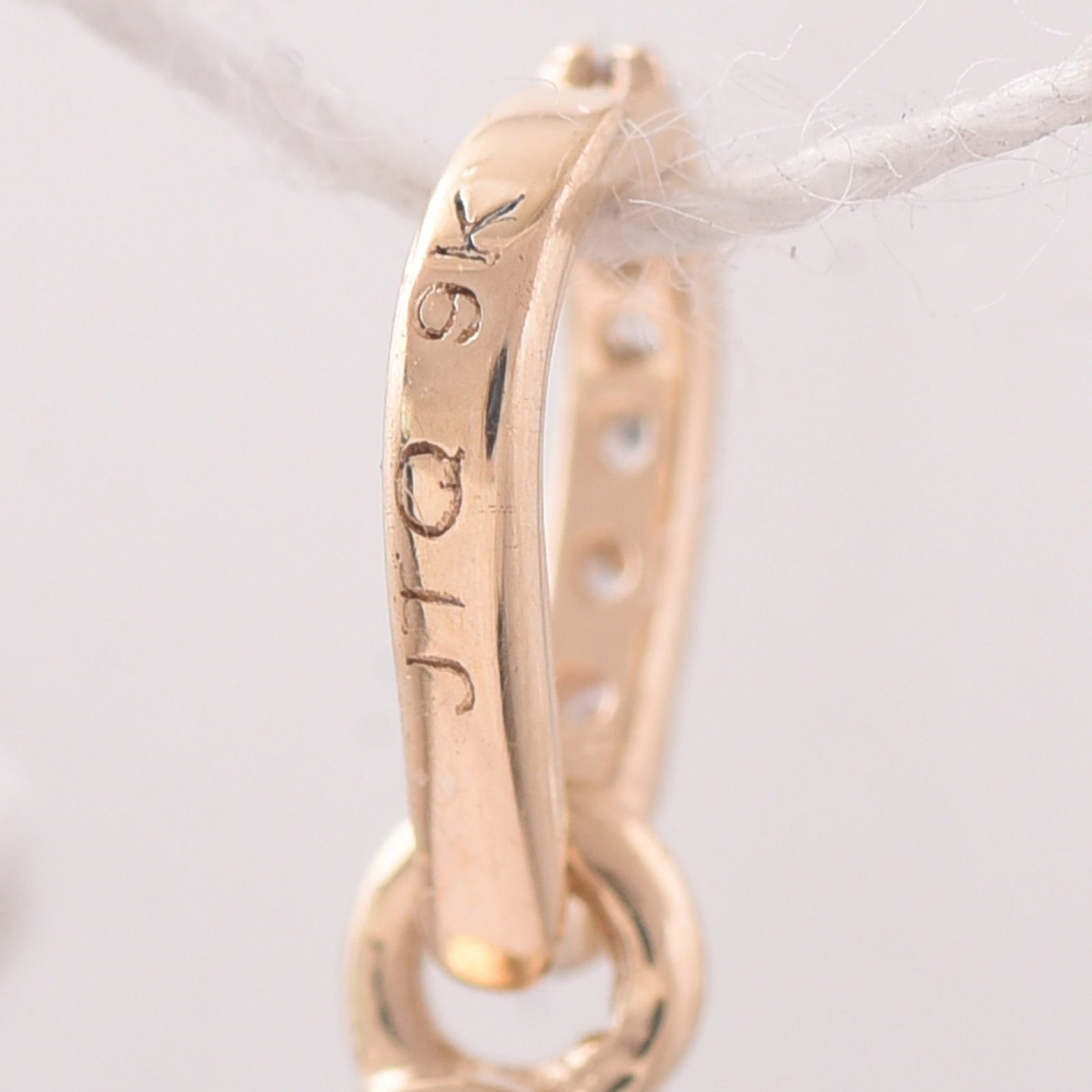 2.81 Ct Oval Ruby 9K Gold Pendant - 5