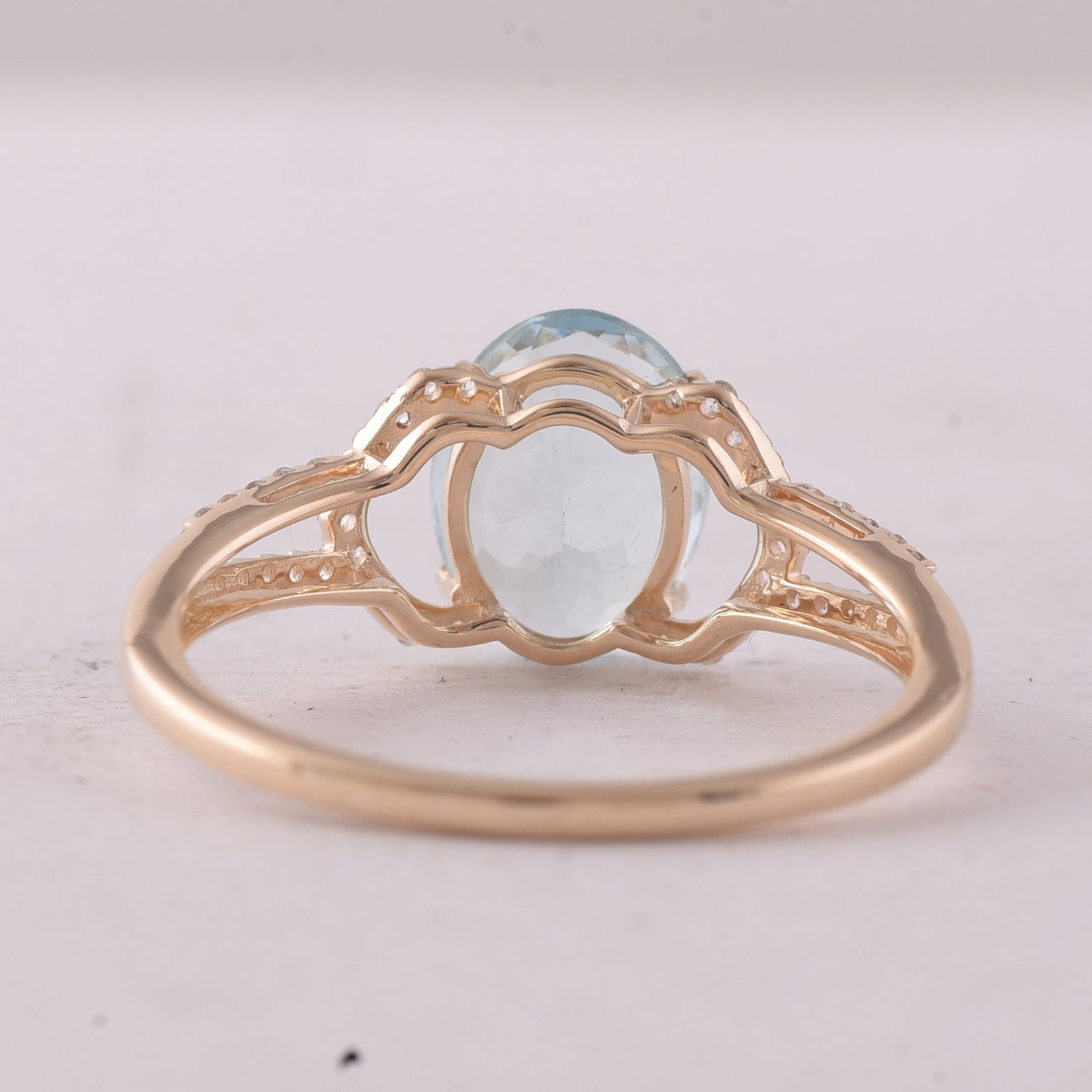 1.59 Ct Oval Aquamarine 9K Gold Ring - 2