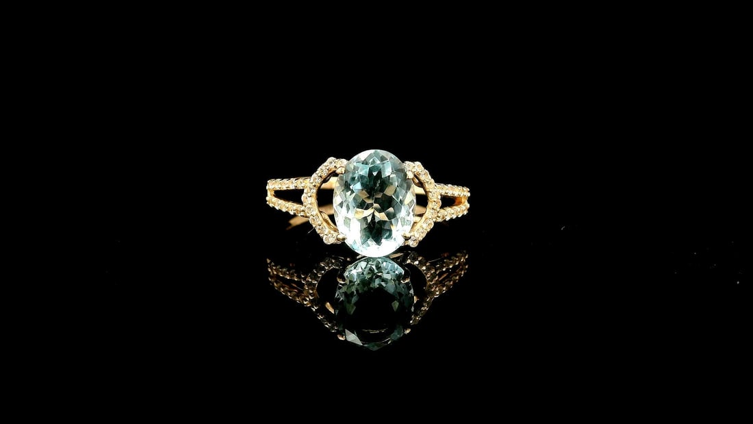 1.59 Ct Oval Aquamarine 9K Gold Ring - 4