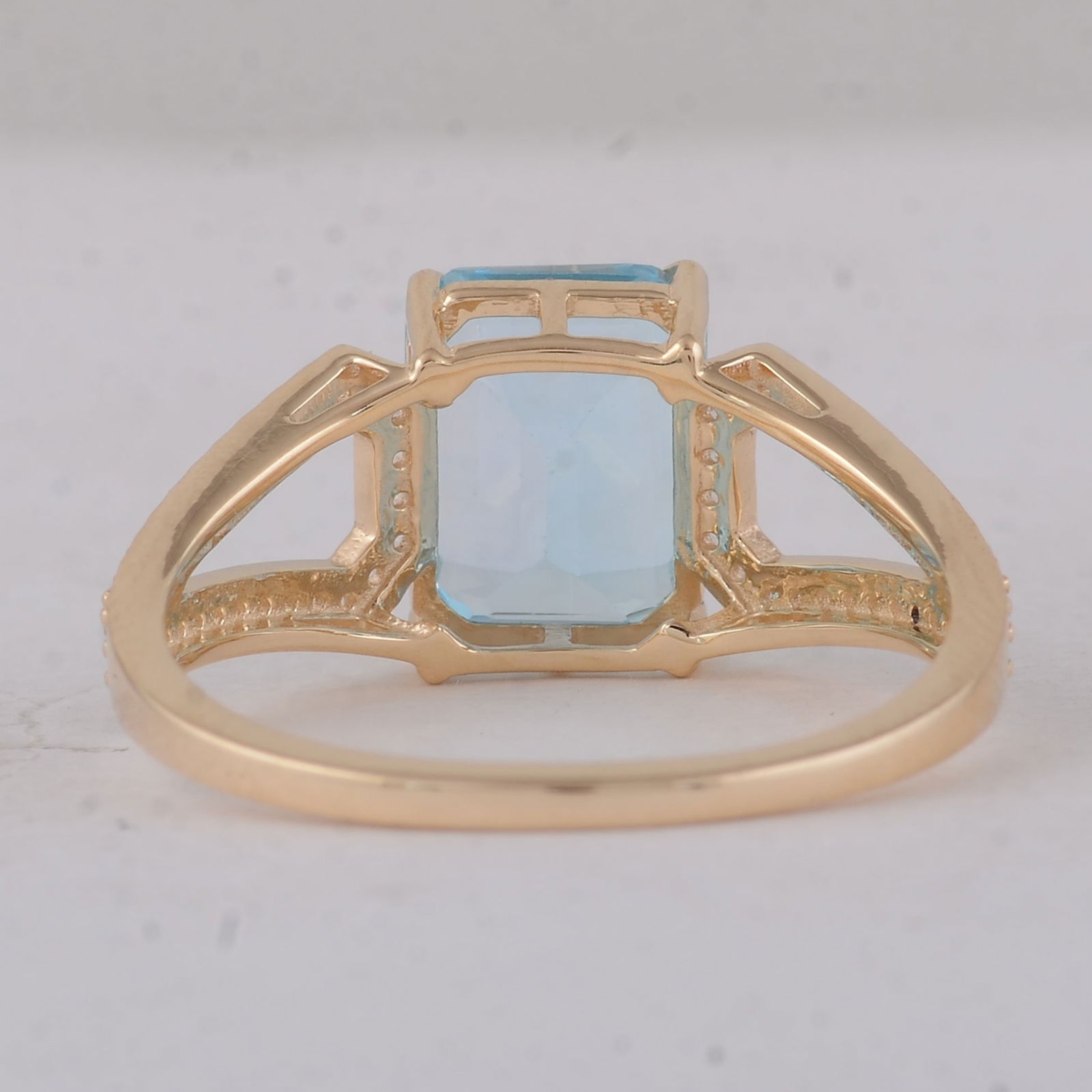 3.04 Ct Octagon Blue Topaz 9K Gold Ring - 4
