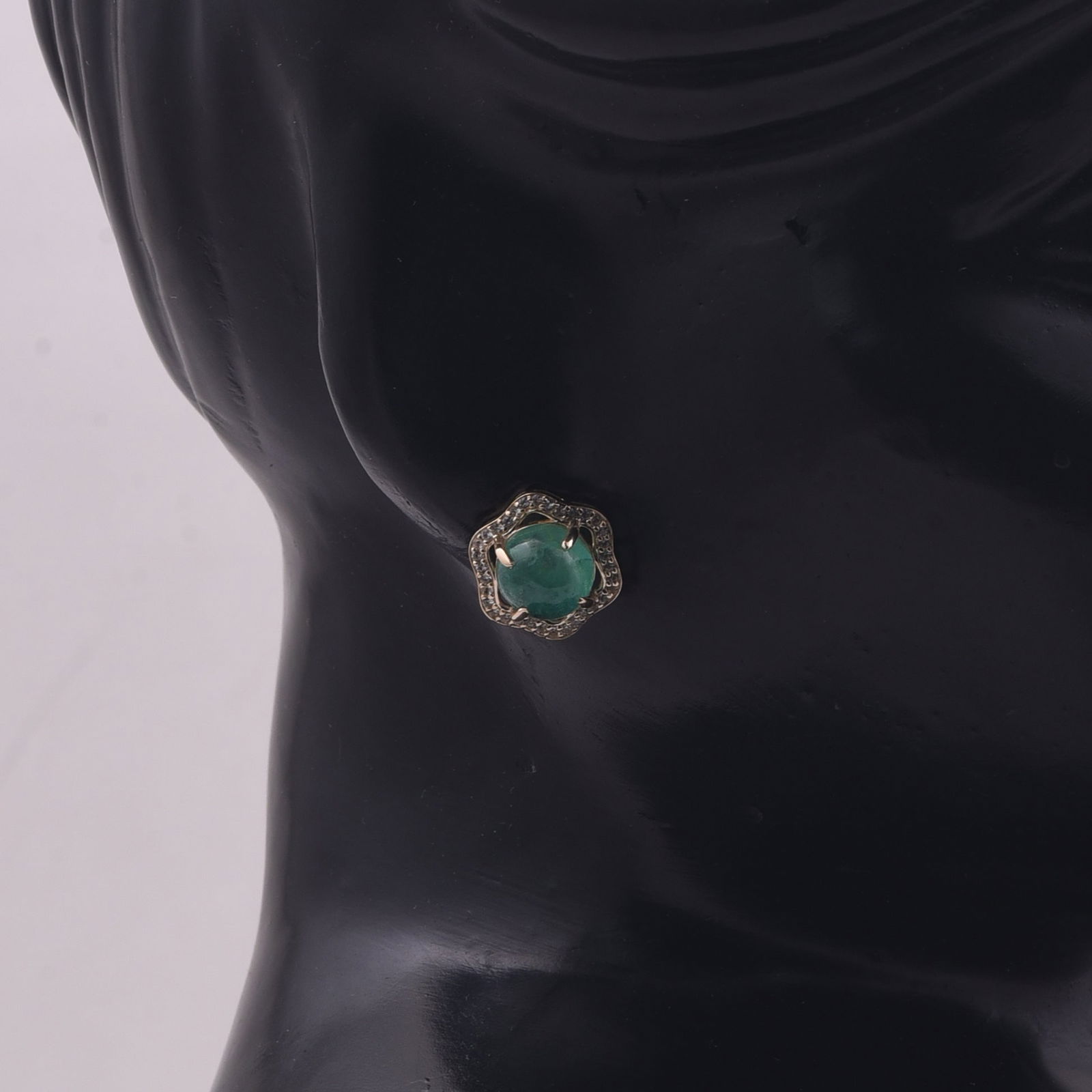 5.12 Ct Round Emerald 9K Gold Earrings - 2