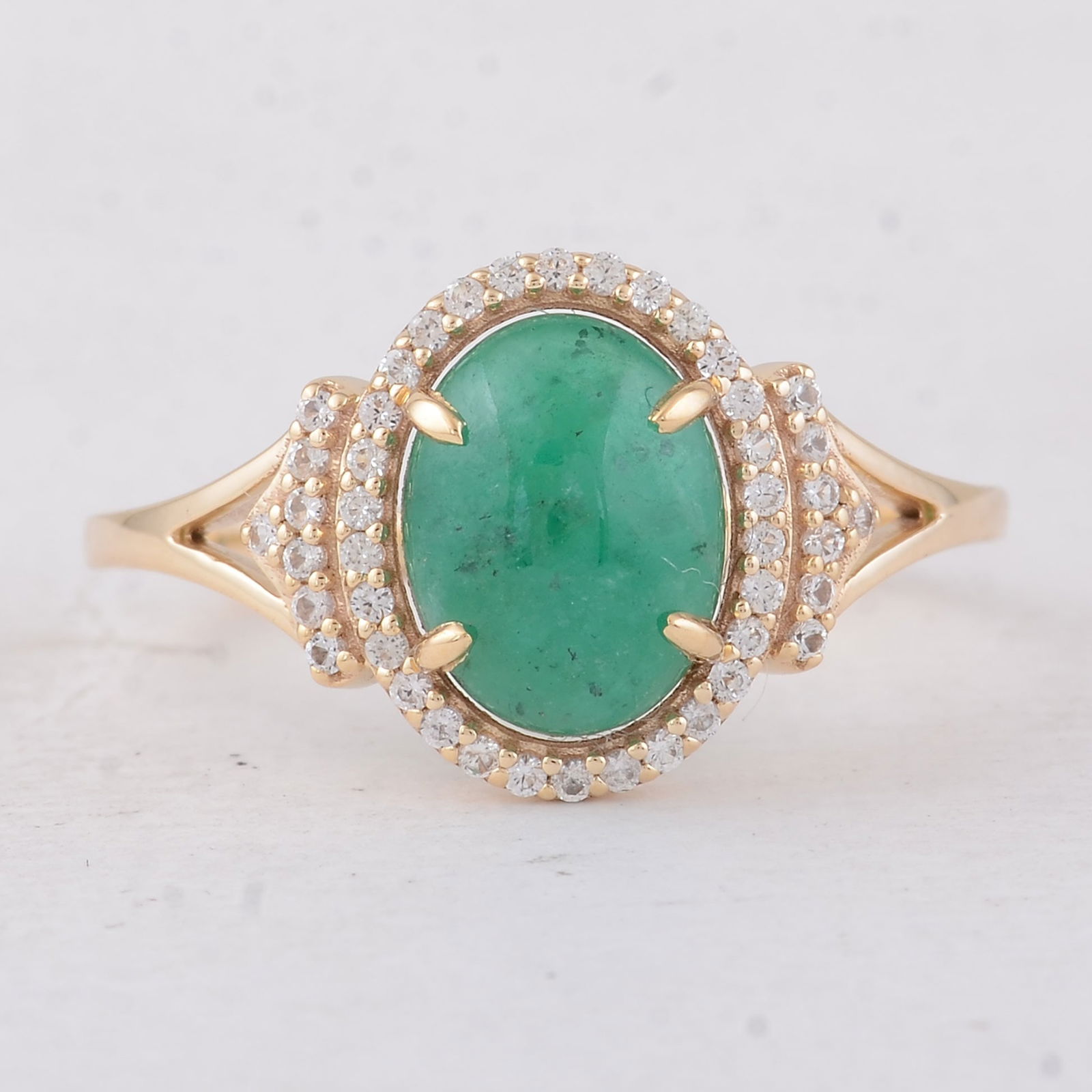 1.71 Ct Oval Emerald 9K Gold Ring: Title: 1.71 Ct Oval Emerald 9K Gold Ring Description: 1.71 Total Carat Emerald 9K Gold Ring Specifications - Total Weight 1.96 g - Center Gemstone Emerald - Gemstone Carat Weight 1.52 Carats - Gemston