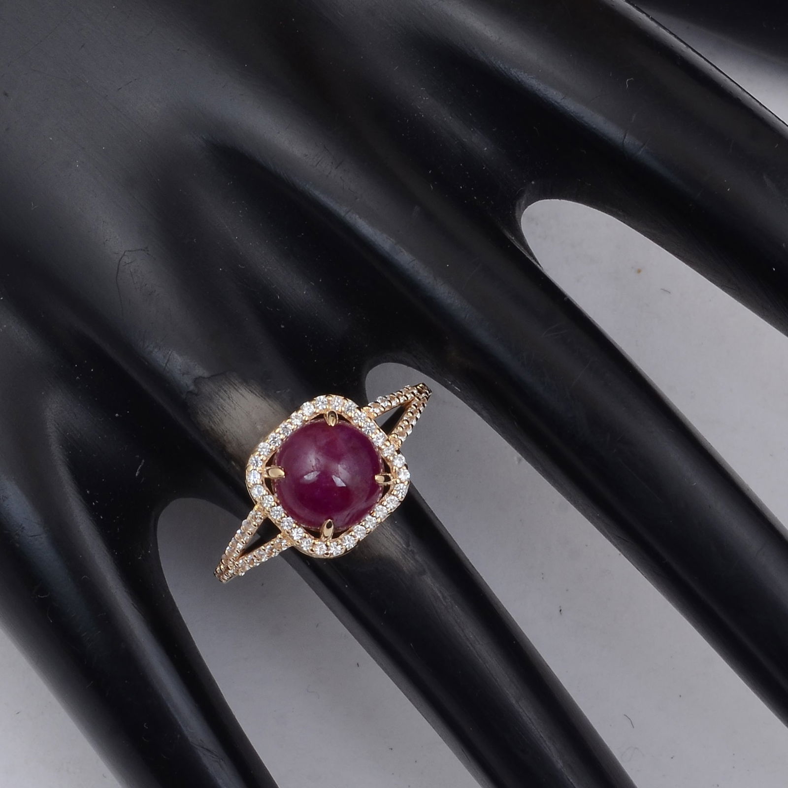 2.79 Ct Round Ruby 9K Gold Ring - 2
