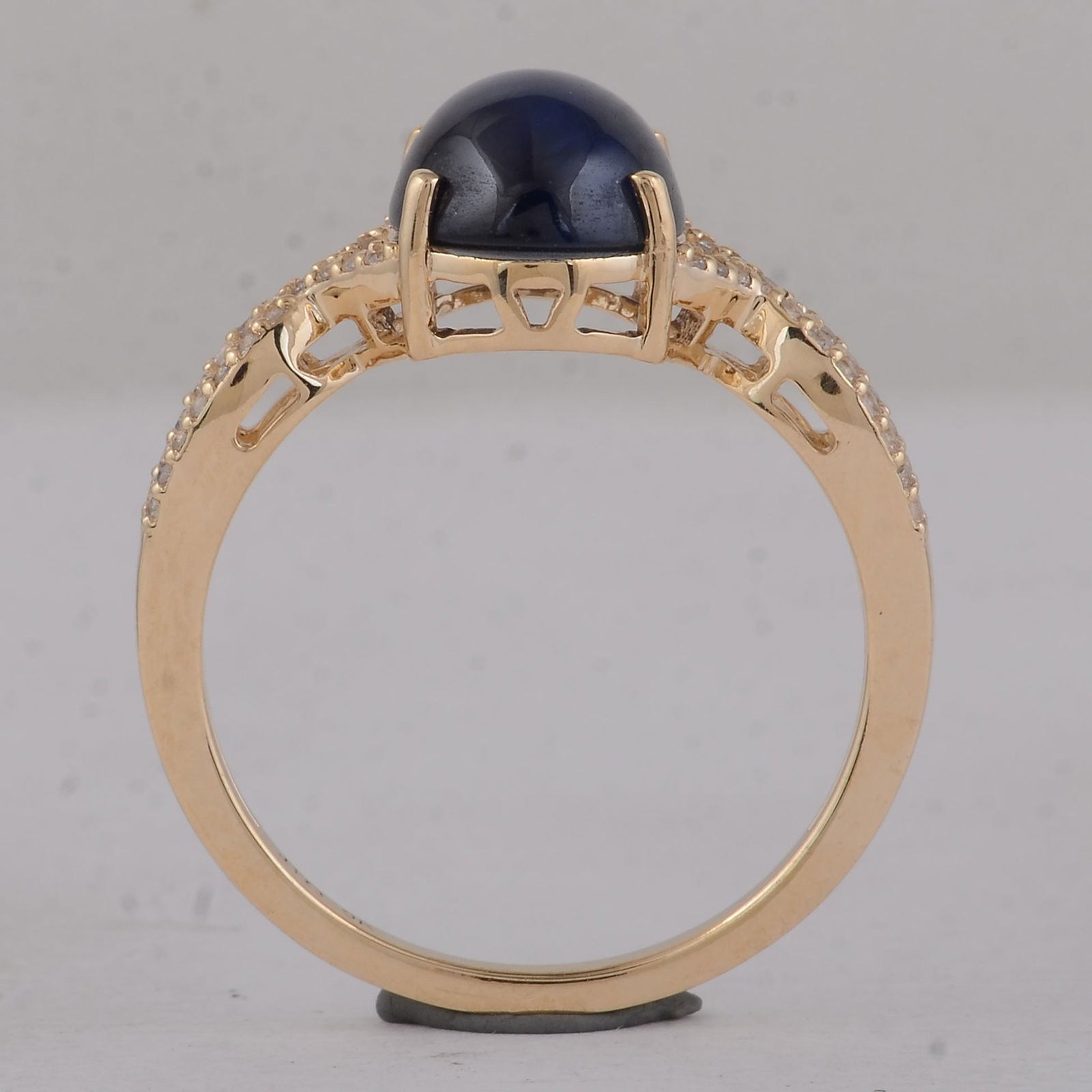 4.14 Ct Oval Sapphire 9K Gold Ring - 4