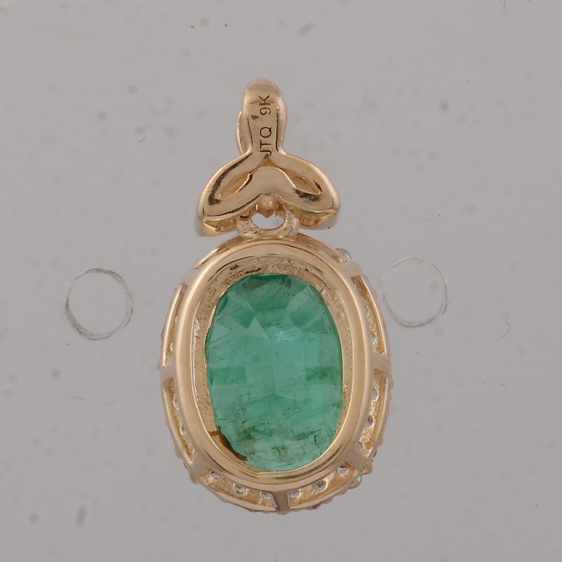 1.47 Ct Oval Emerald 9K Gold Pendant - 4