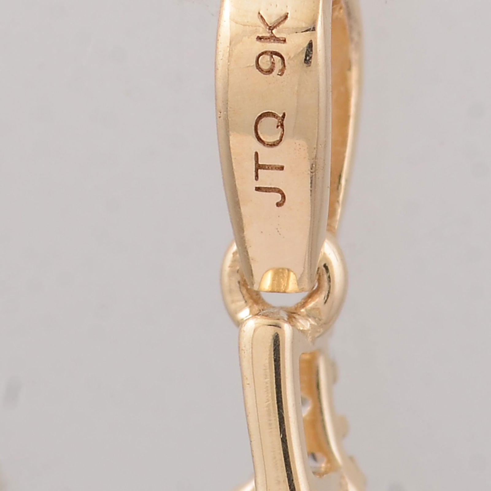 3.15 Ct Pear Sapphire 9K Gold Pendant - 5