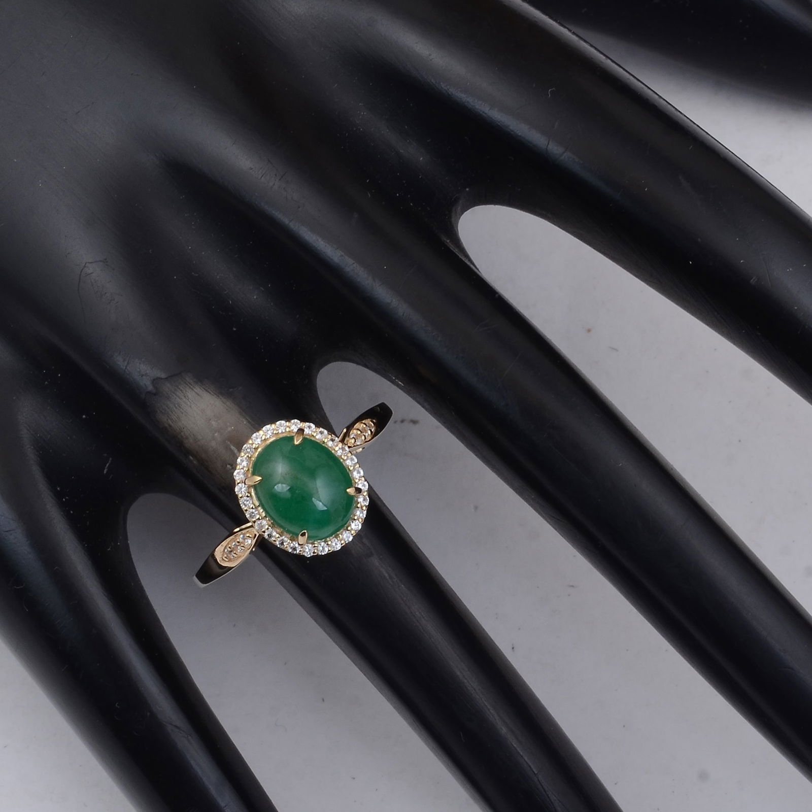 1.96 Ct Oval Emerald 9K Gold Ring - 2