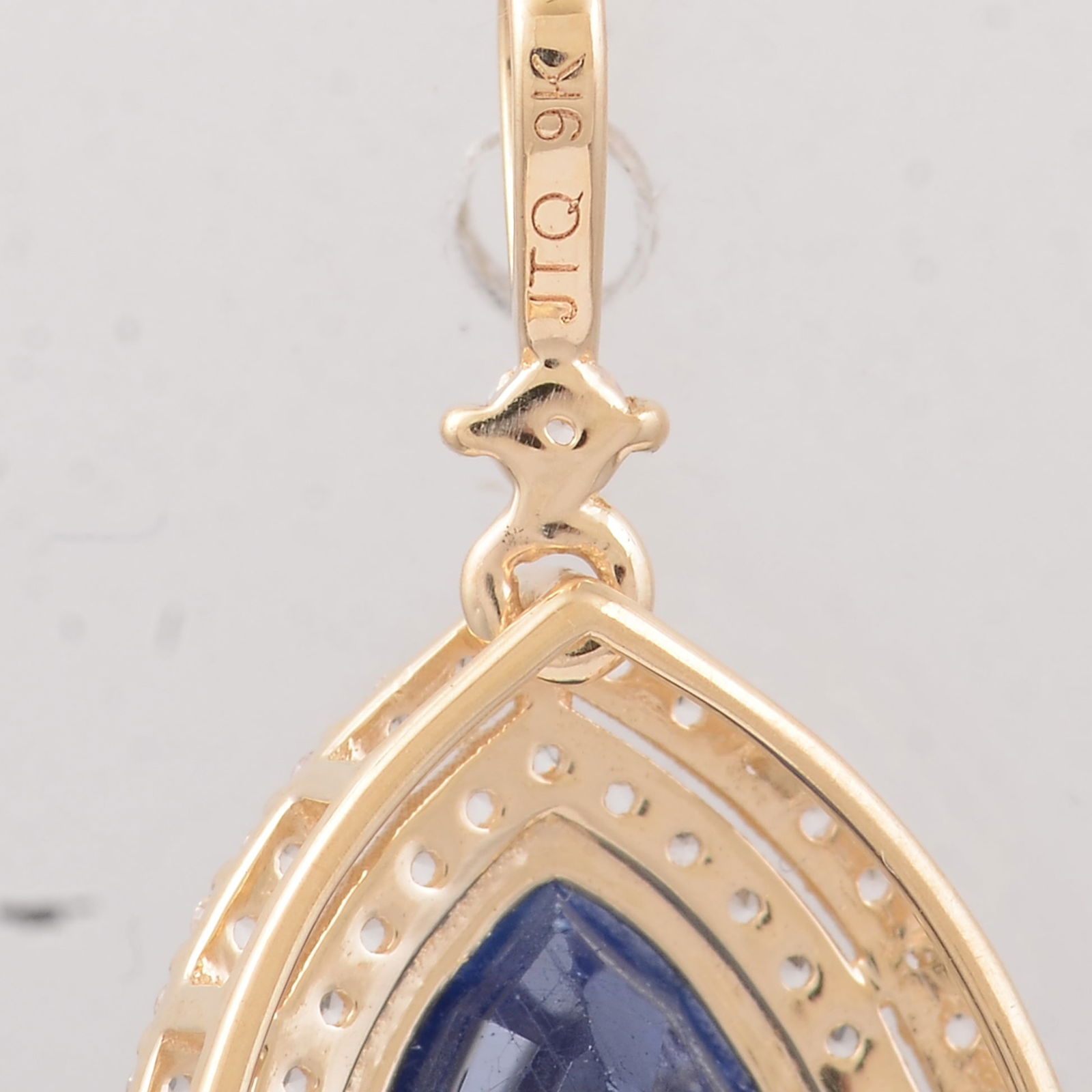 3.35 Ct Pear Sapphire 9K Gold Pendant - 5