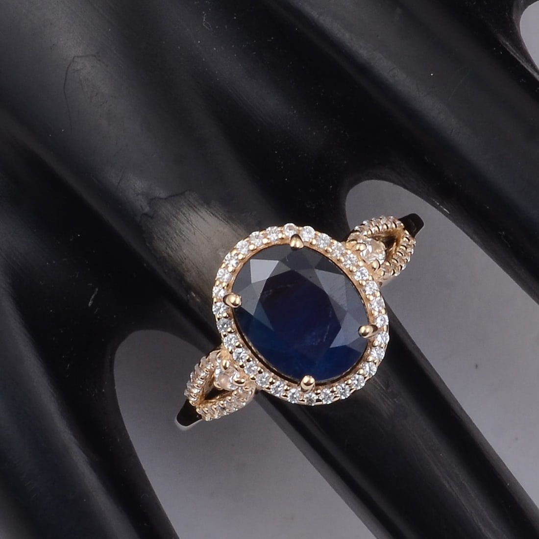 4.10 Ct Oval Blue Sapphire 9K Gold Ring - 2