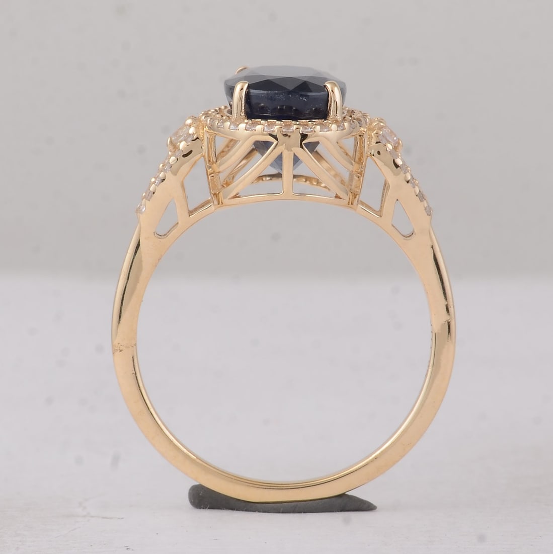 4.10 Ct Oval Blue Sapphire 9K Gold Ring - 3