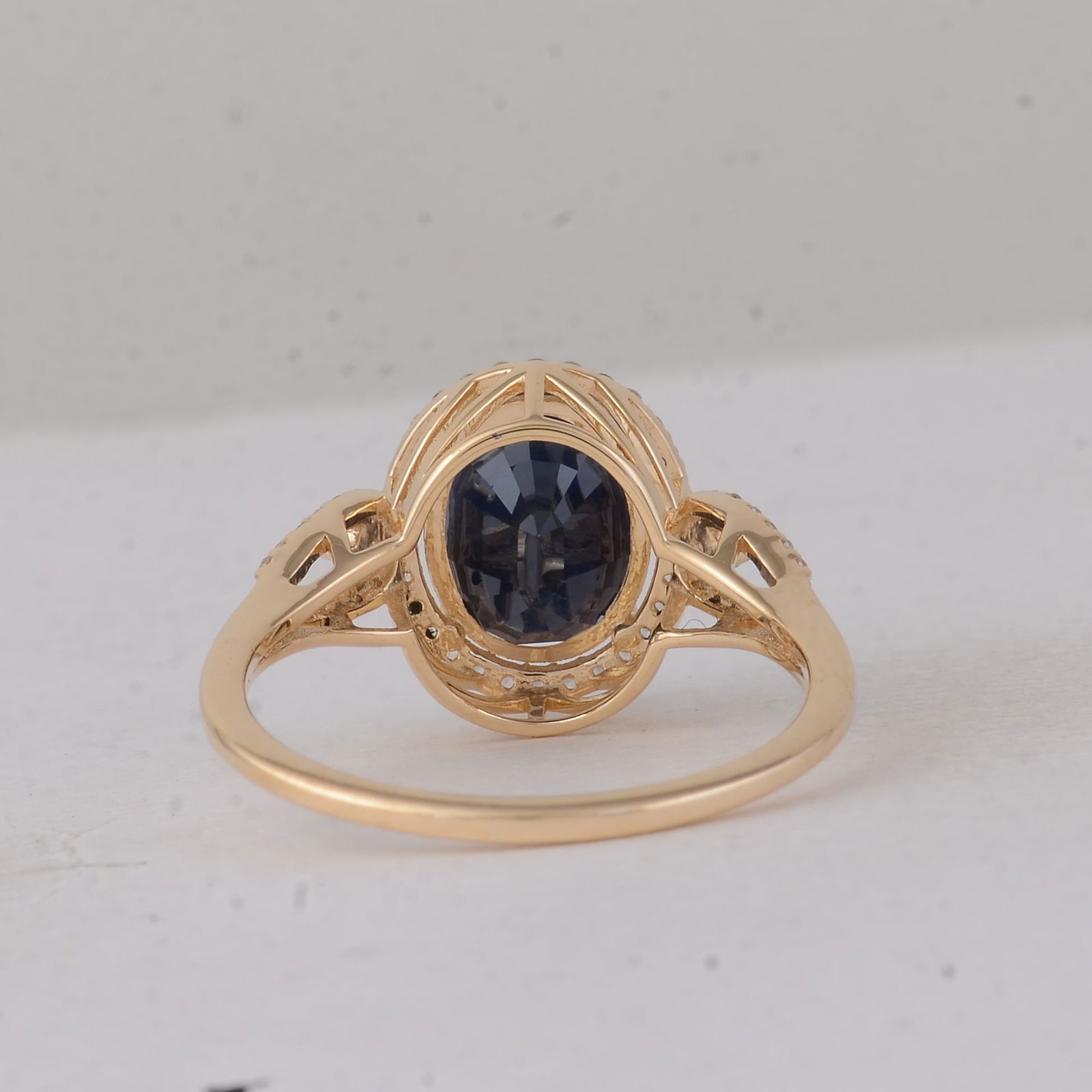 4.10 Ct Oval Blue Sapphire 9K Gold Ring - 4