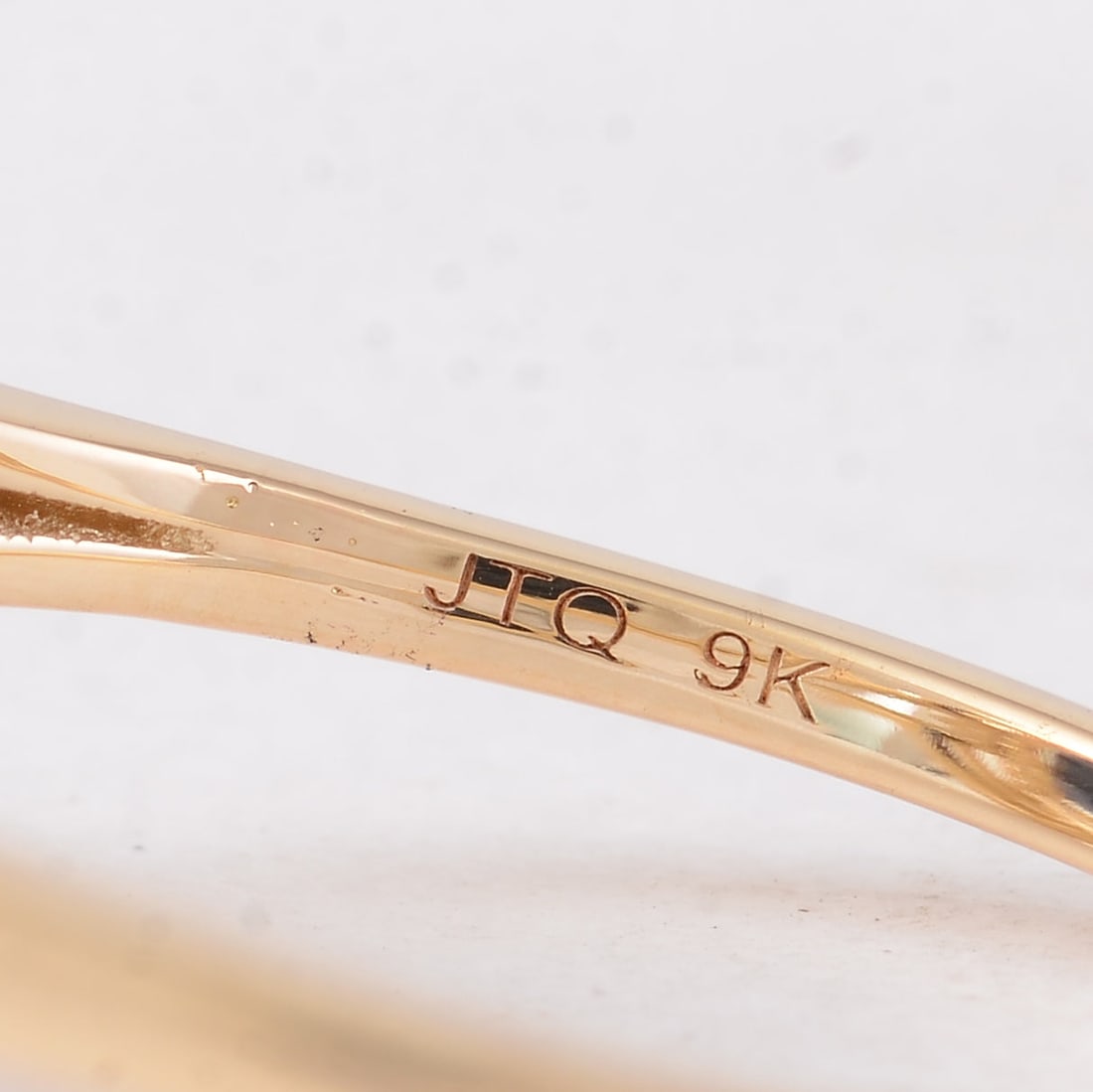 4.10 Ct Oval Blue Sapphire 9K Gold Ring - 5