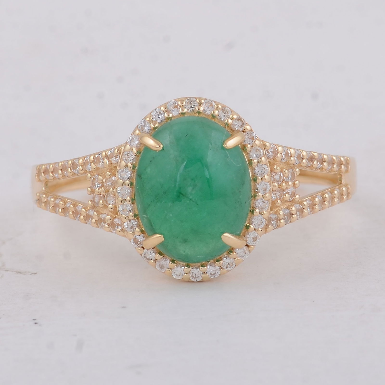 2.01 Ct Oval Emerald 9K Gold Ring: Title: 2.01 Ct Oval Emerald 9K Gold Ring Description: 2.01 Total Carat Emerald 9K Gold Ring Specifications - Total Weight 2.11 g - Center Gemstone Emerald - Gemstone Carat Weight 1.72 Carats - Gemston