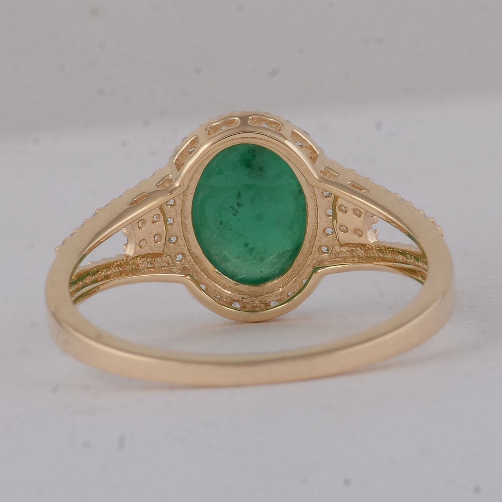2.01 Ct Oval Emerald 9K Gold Ring - 3