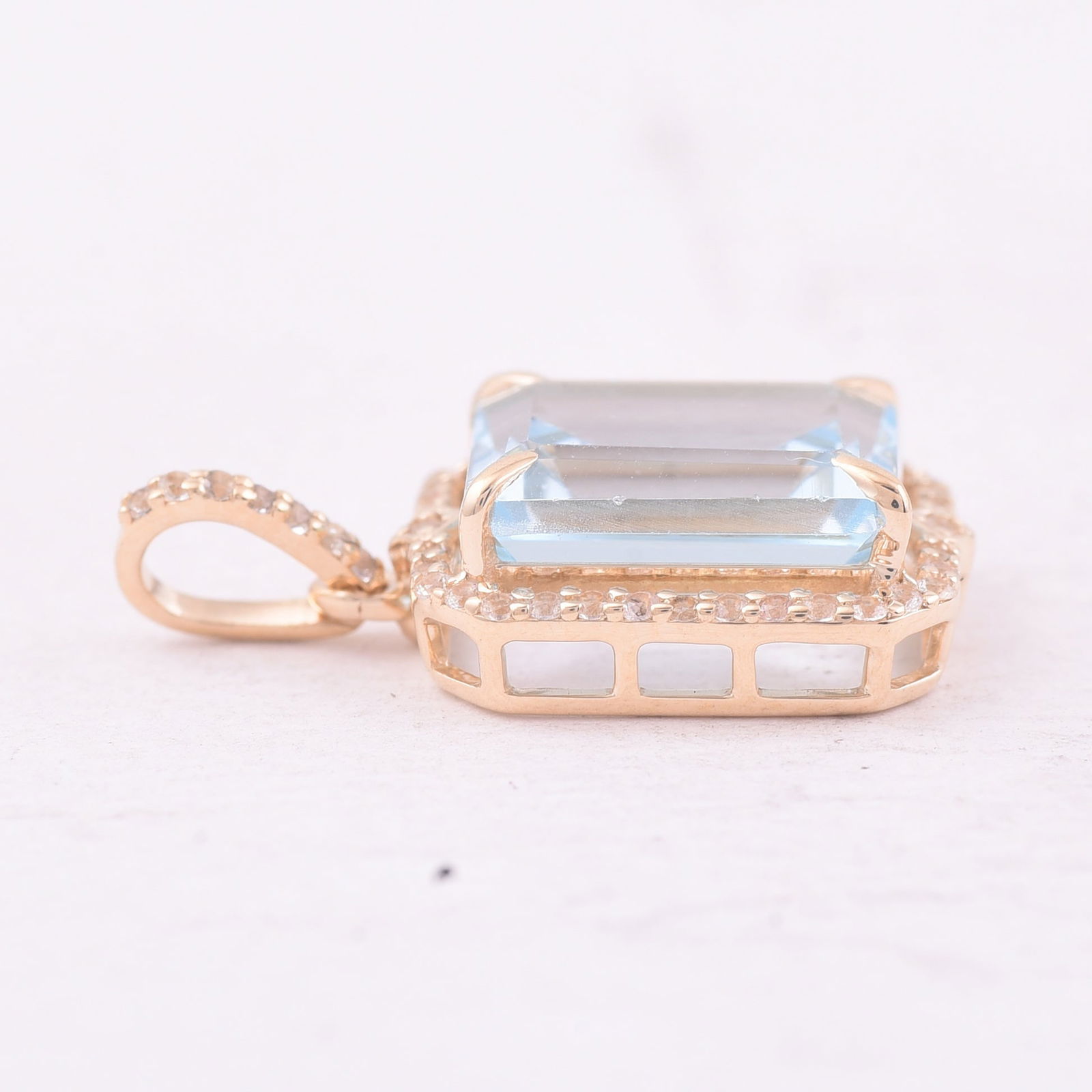 4.41 Ct Octagon Blue Topaz 9K Gold Pendant - 3