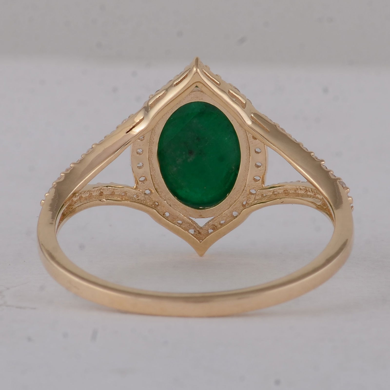 2.23 Ct Oval Emerald 9K Gold Ring - 3