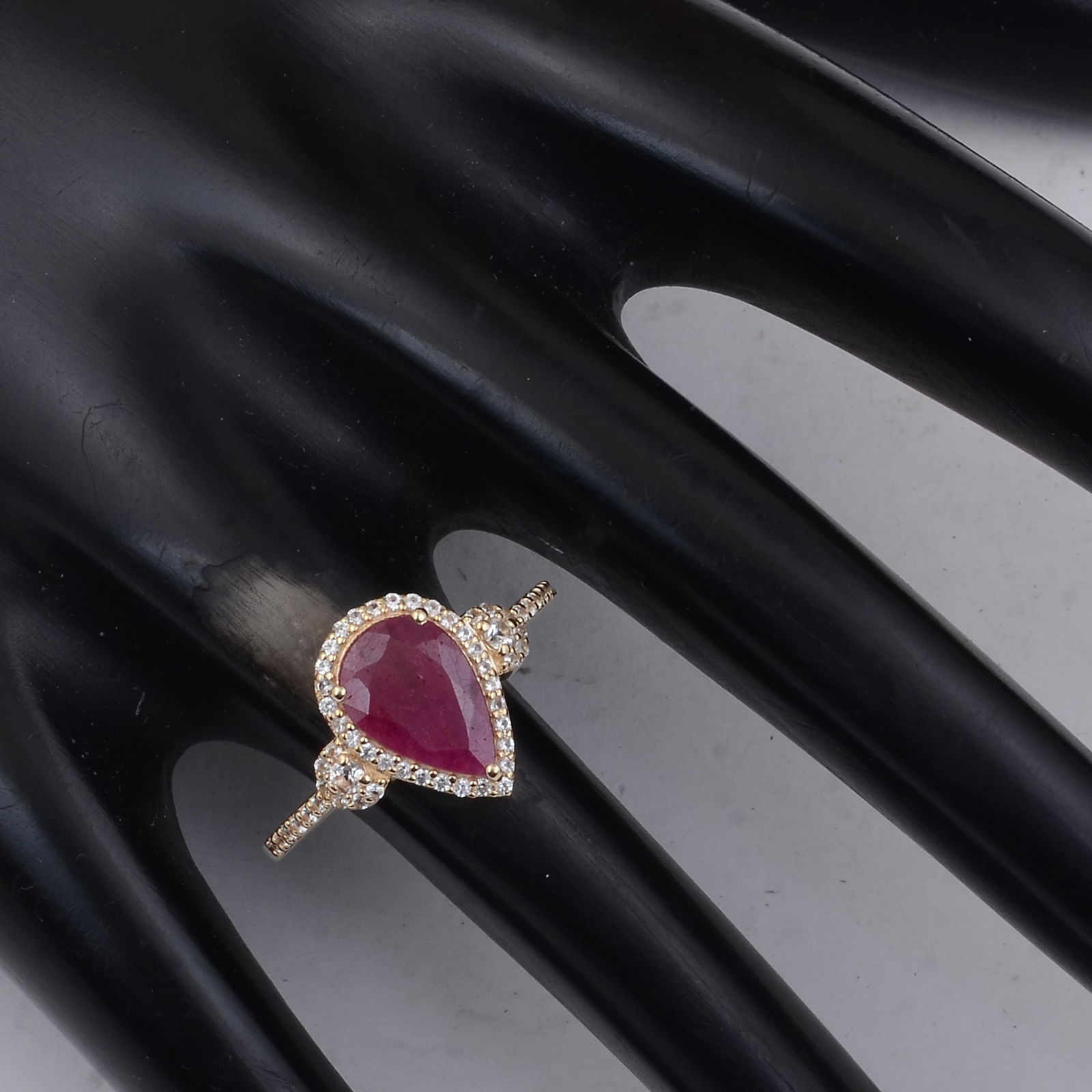 1.49 Ct Pear Ruby 9K Gold Ring - 2