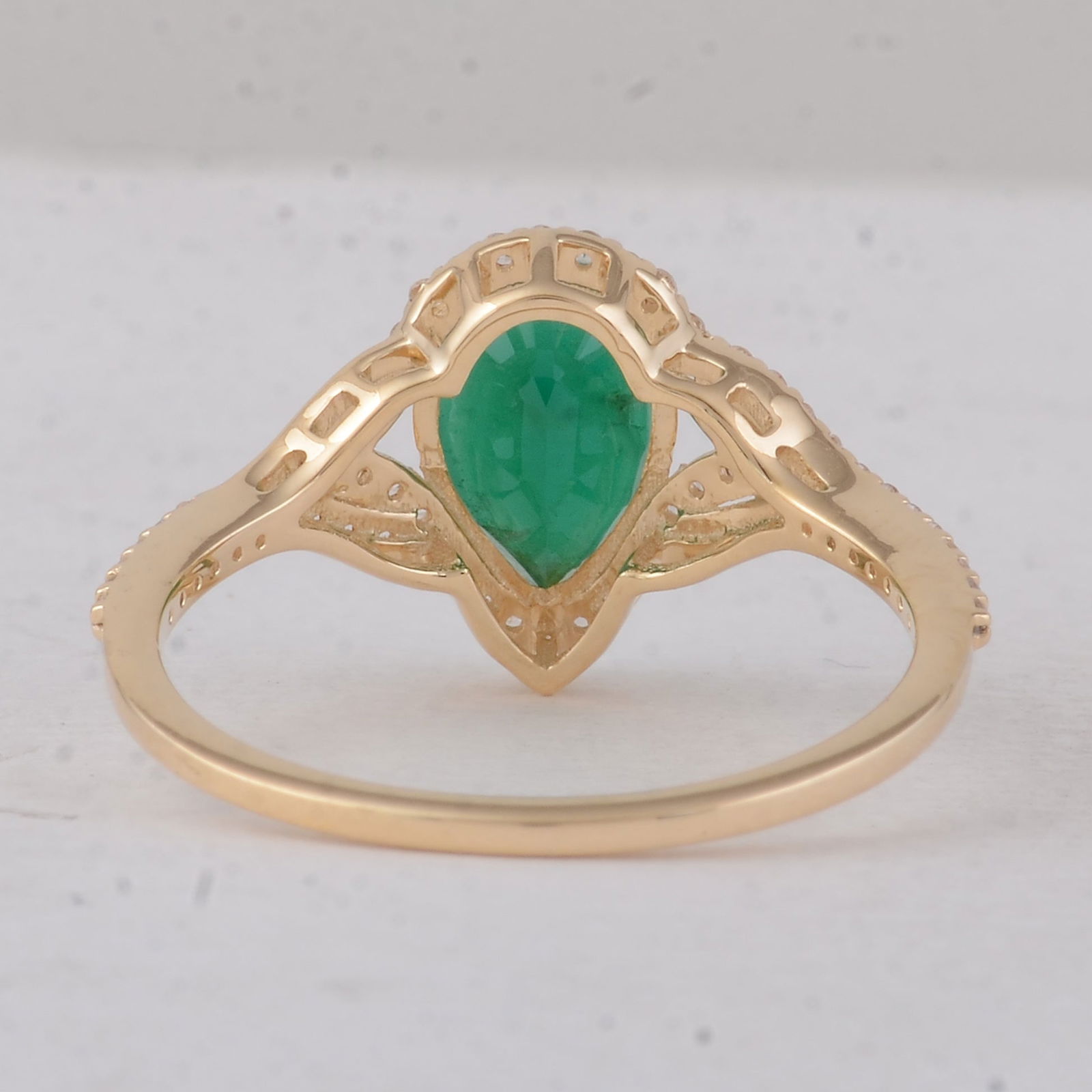 1.55 Ct Pear Emerald 9K Gold Ring - 3