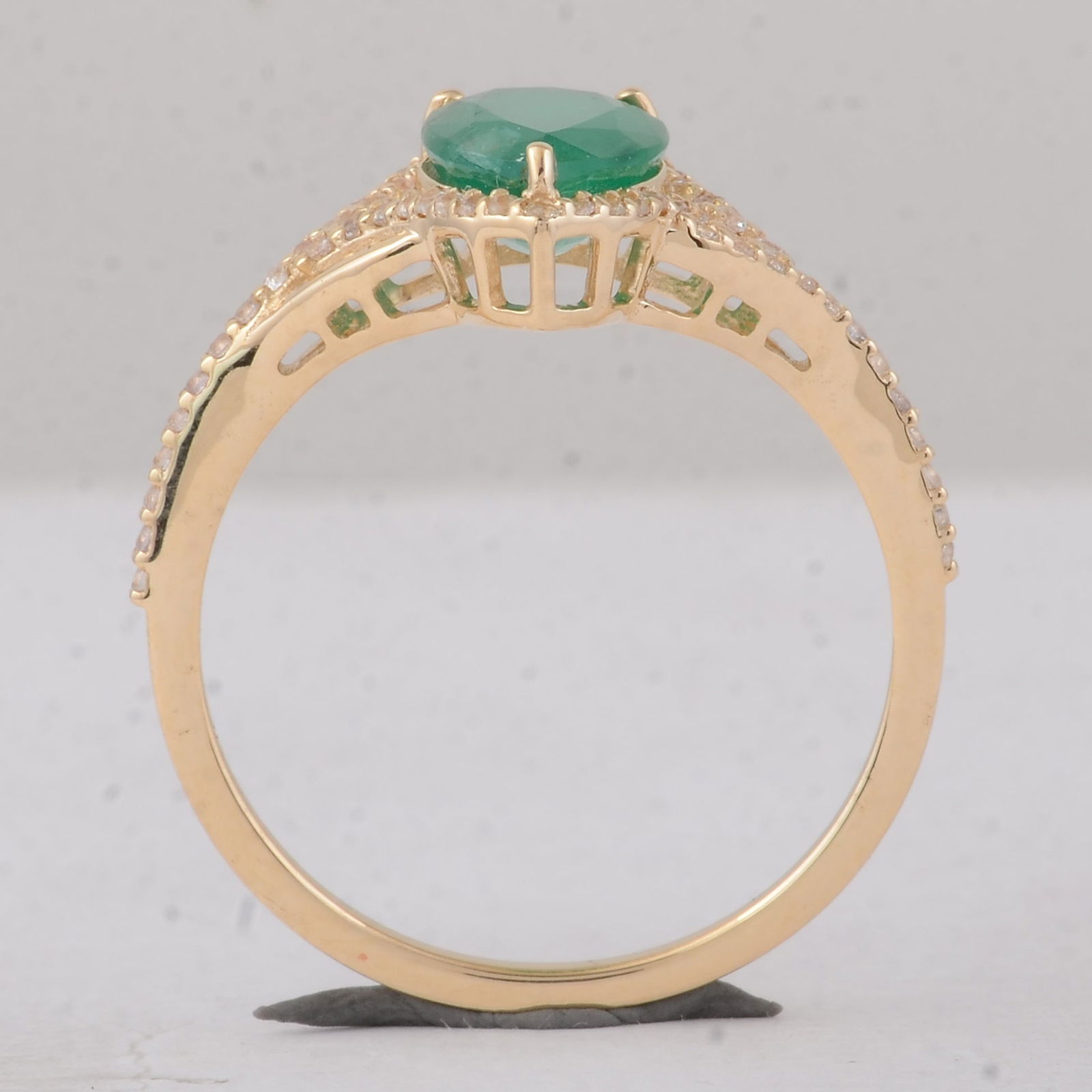 1.55 Ct Pear Emerald 9K Gold Ring - 4