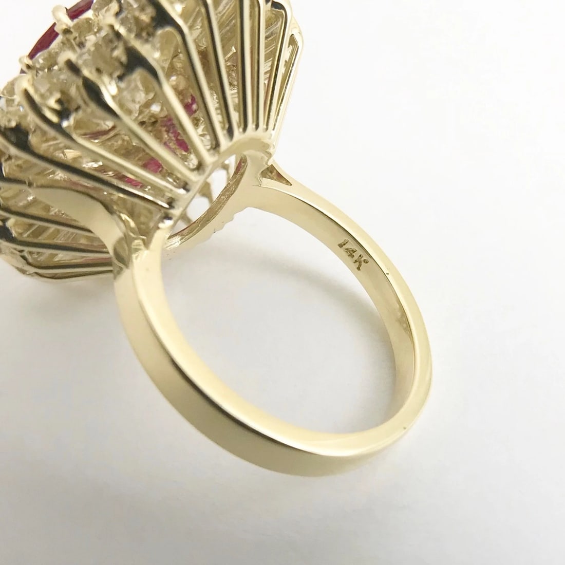 Vintage 1960's Red Gemstone Diamond Cocktail Ring 14K Yellow Gold, 13.81 Grams - 11