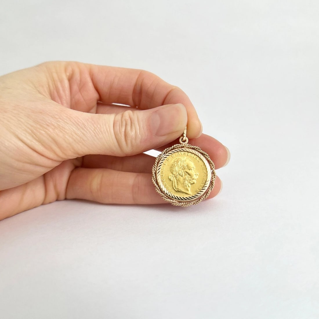 1915 Austrian Coin Franc Avstriae Imperator Pendant 24K Yellow Gold, 5.71 Grams - 2