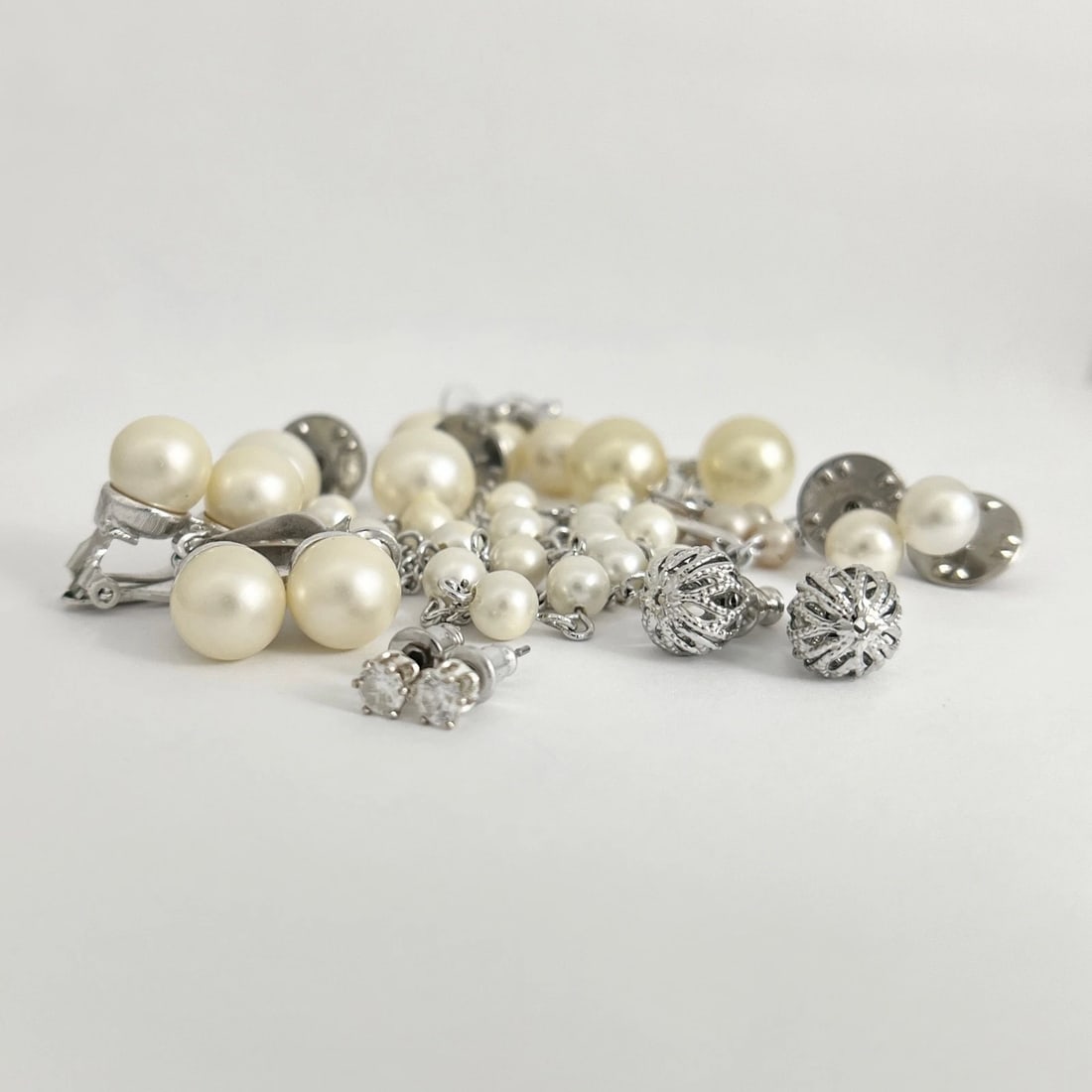 Vintage Estate Mixed Jewelry Lot, Pearls Gold-Plated More, 8 Pieces, 33.04 Grams - 2