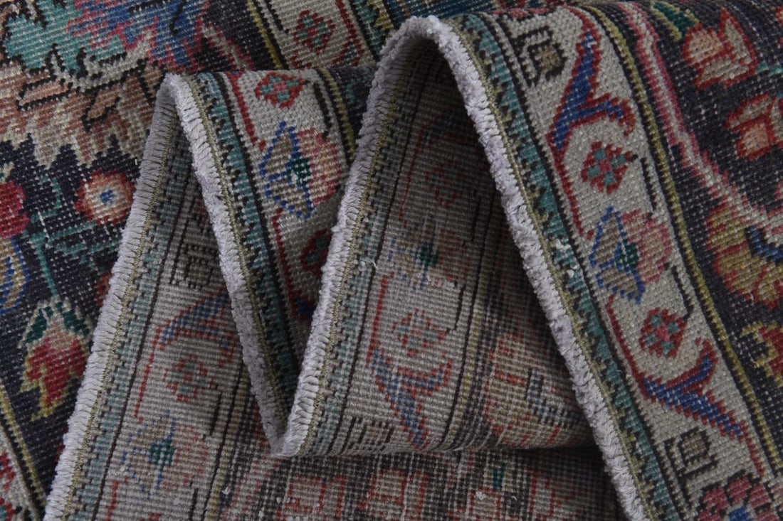 9'2x12'2 ft, OVERSIZED PERSIAN RUG: Title: 9'2x12'2 ft, OVERSIZED PERSIAN RUG Origin: Turkey Date/Period: 1960 - 1970 Materials: Wool and Cotton Size: Width: 9.2 feet; Length: 12.2 feet Description: This Turkish one-of-a-kind Anatolian