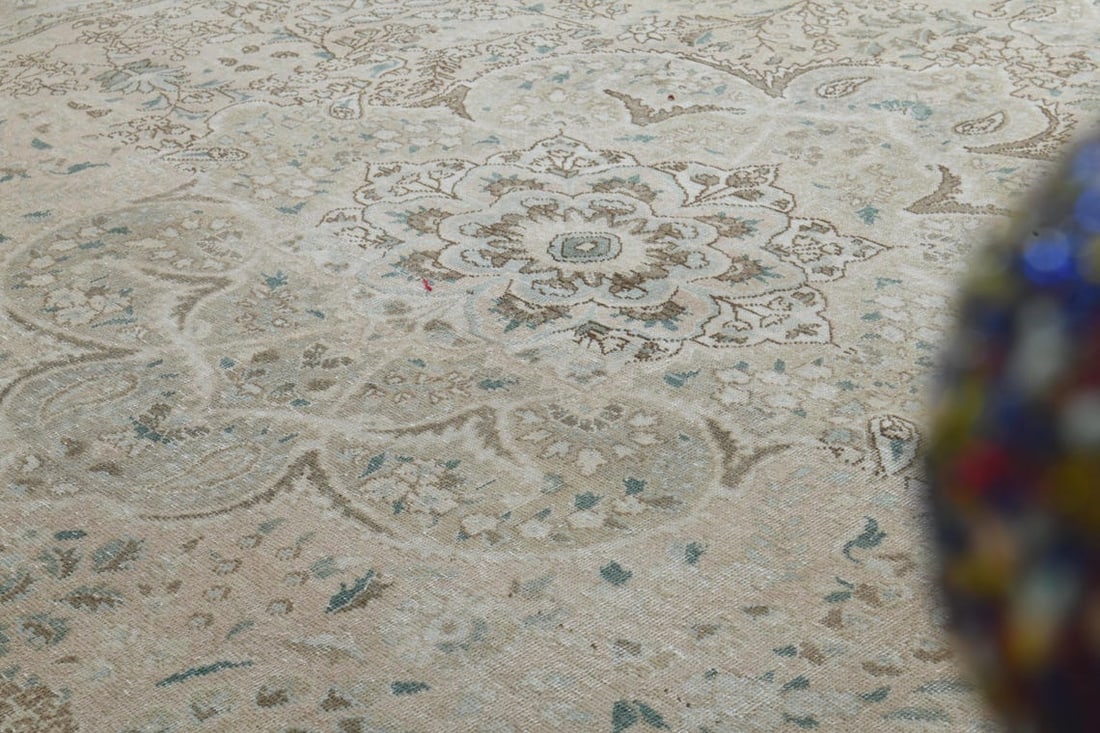 9'7x12'4 ft, BEIGE OVERSIZED RUG, Vintage Wool - 4