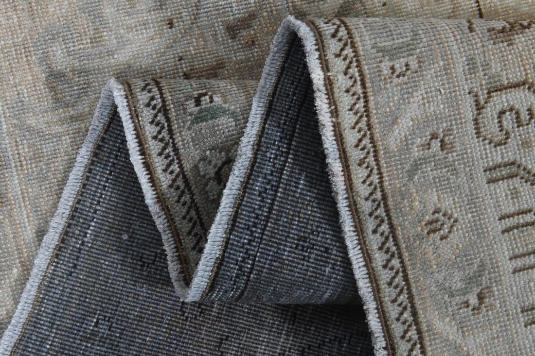 9'7x12'5 ft, ORANGE BOHEMIAN RUG, Persian Oversized: Title: 9'7x12'5 ft, ORANGE BOHEMIAN RUG, Persian Oversized Origin: Turkey Date/Period: 1960 - 1970 Materials: Wool and Cotton Size: Width: 9.7 feet; Length: 12.5 feet Description: This Turkish