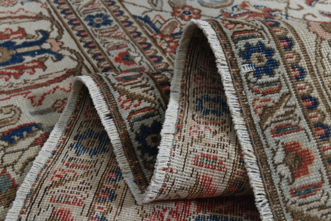 8'8x12'6 ft, BEIGE MINIMALIST RUG, Oversized: Title: 8'8x12'6 ft, BEIGE MINIMALIST RUG, Oversized Origin: Turkey Date/Period: 1960 - 1970 Materials: Wool and Cotton Size: Width: 8.8 feet; Length: 12.6 feet Description: This Turkish one-of-a-kind