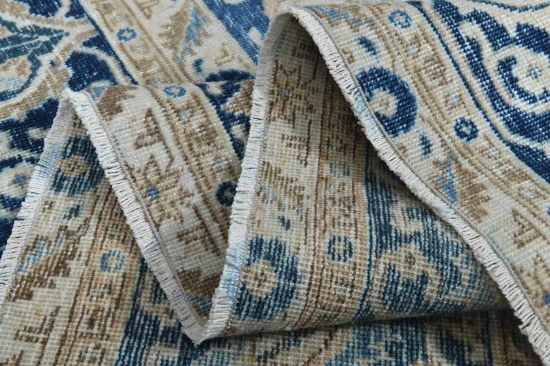 9'6x13'1 ft, BEIGE MINIMALIST RUG: Title: 9'6x13'1 ft, BEIGE MINIMALIST RUG Origin: Turkey Date/Period: 1960 - 1970 Materials: Wool and Cotton Size: Width: 9.6 feetLength: 13.1 feet Description: This Turkish one-of-a-kind Anatolian Vin