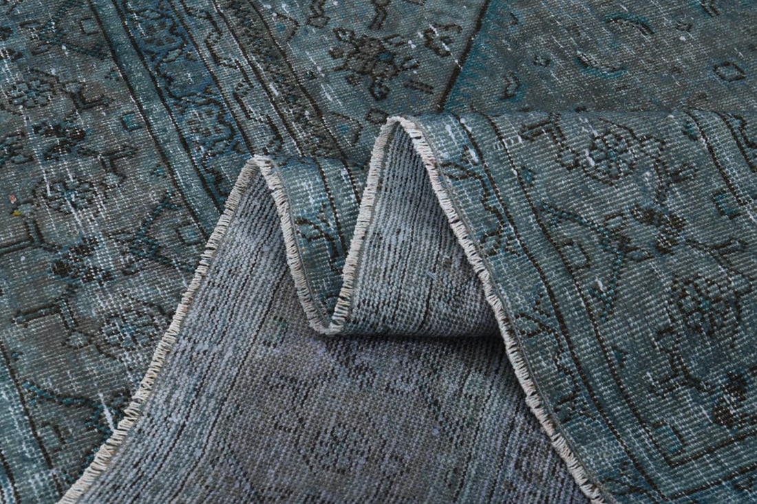 9.8x12.5 ft, OVERSIZED PERSIAN RUG: Title: 9.8x12.5 ft, OVERSIZED PERSIAN RUG Origin: Turkey Date/Period: 1960 - 1970 Materials: Wool and Cotton Size: Width: 9.8 feet Length: 12.5 feet Description: This Turkish one-of-a-kind Anatolian