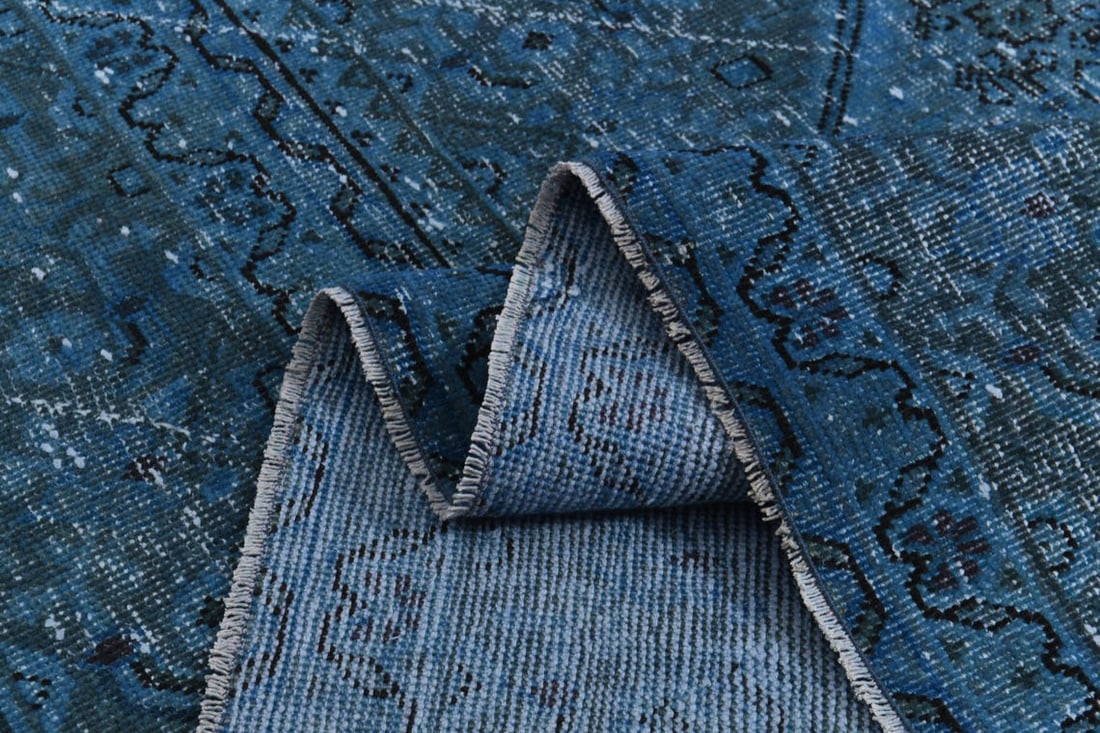 9.6x12.5 ft, OVERSIZED PERSIAN RUG: Title: 9.6x12.5 ft, OVERSIZED PERSIAN RUG Origin: Turkey Date/Period: 1960 - 1970 Materials: Wool and Cotton Size: Width: 9.6 feet Length: 12.5 feet Description: This Turkish one-of-a-kind Anatolian