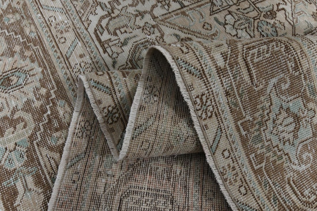 9.2x12.1 ft, LUXURY VINTAGE RUG: Title: 9.2x12.1 ft, LUXURY VINTAGE RUG Origin: Turkey Date/Period: 1960 - 1970 Materials: Wool and Cotton Size: Width: 9.2 feet Length: 12.1 feet Description: This Turkish one-of-a-kind Anatolian