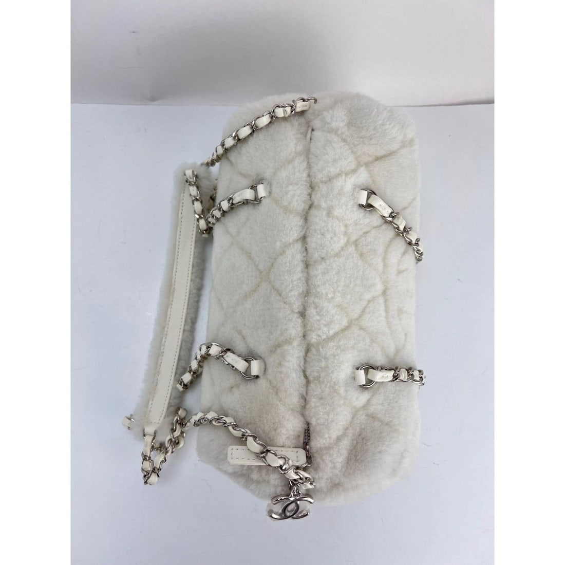 Chanel Shearling Quilted White Lambskin Bowler Crossbody Shoulder Bag - 9